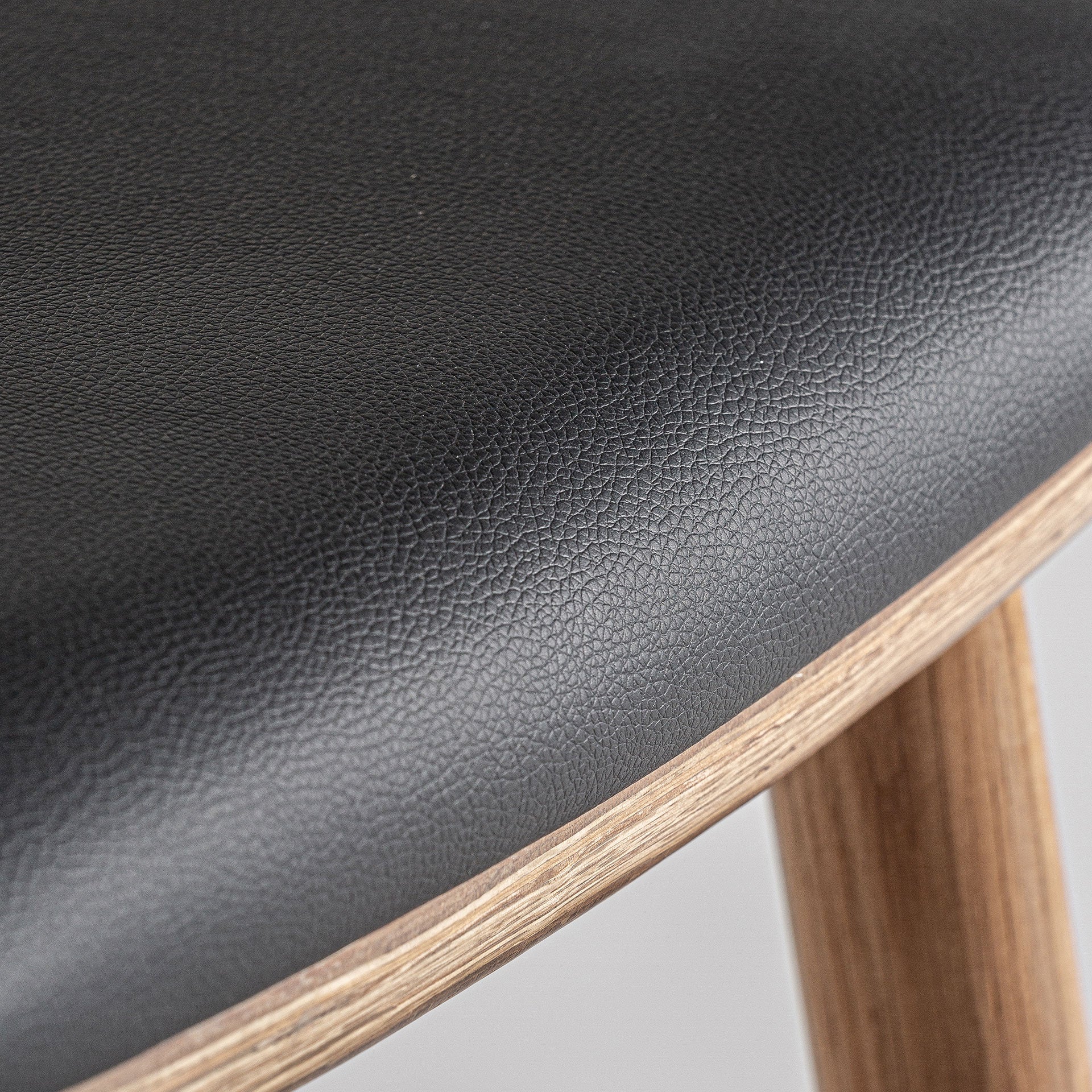 MARCIAC STOOL